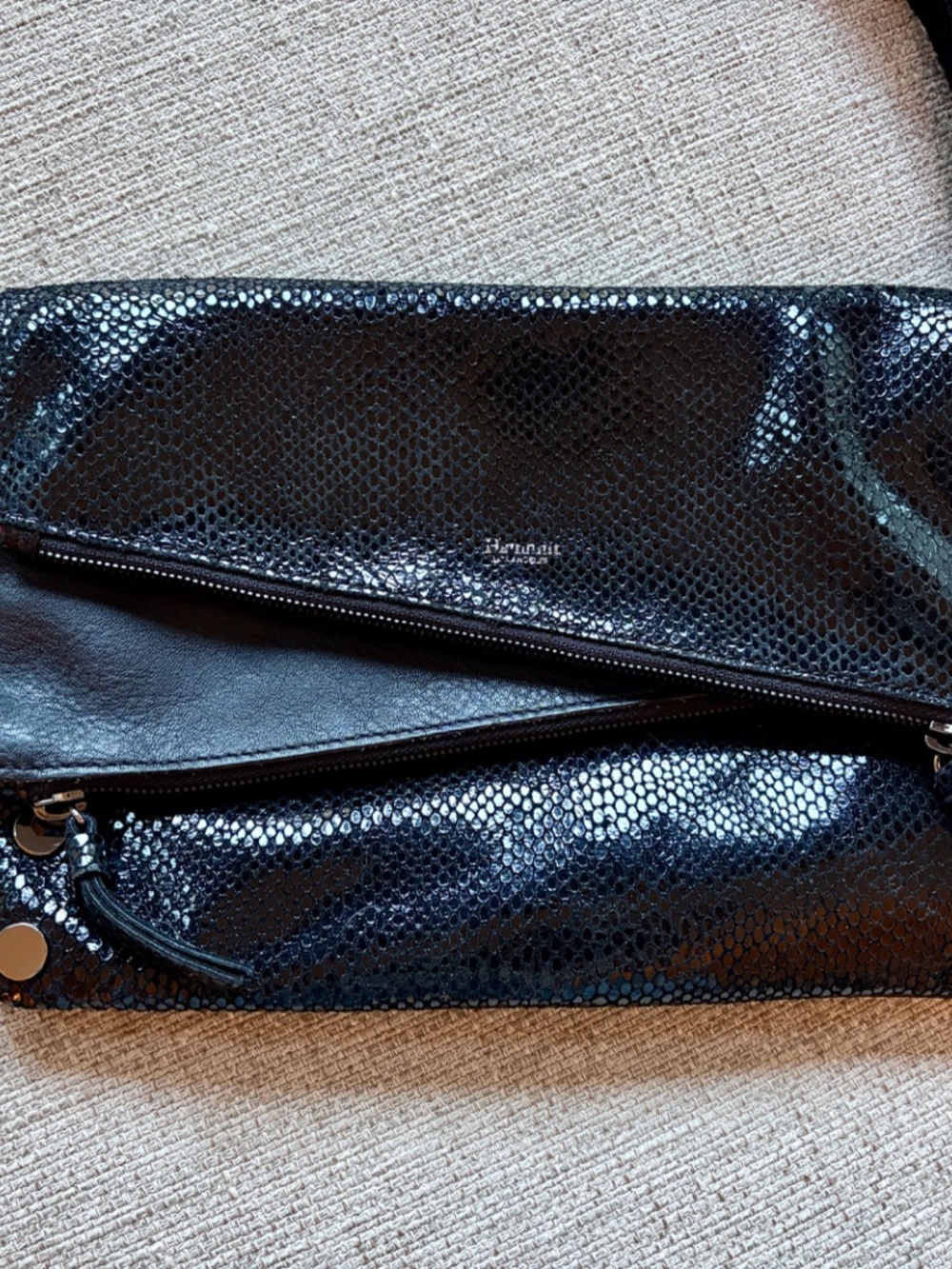 Hammitt Dillon Crocodile Embossed Crossbody (size Medium) - Excellent Condition - Picture 3 of 14